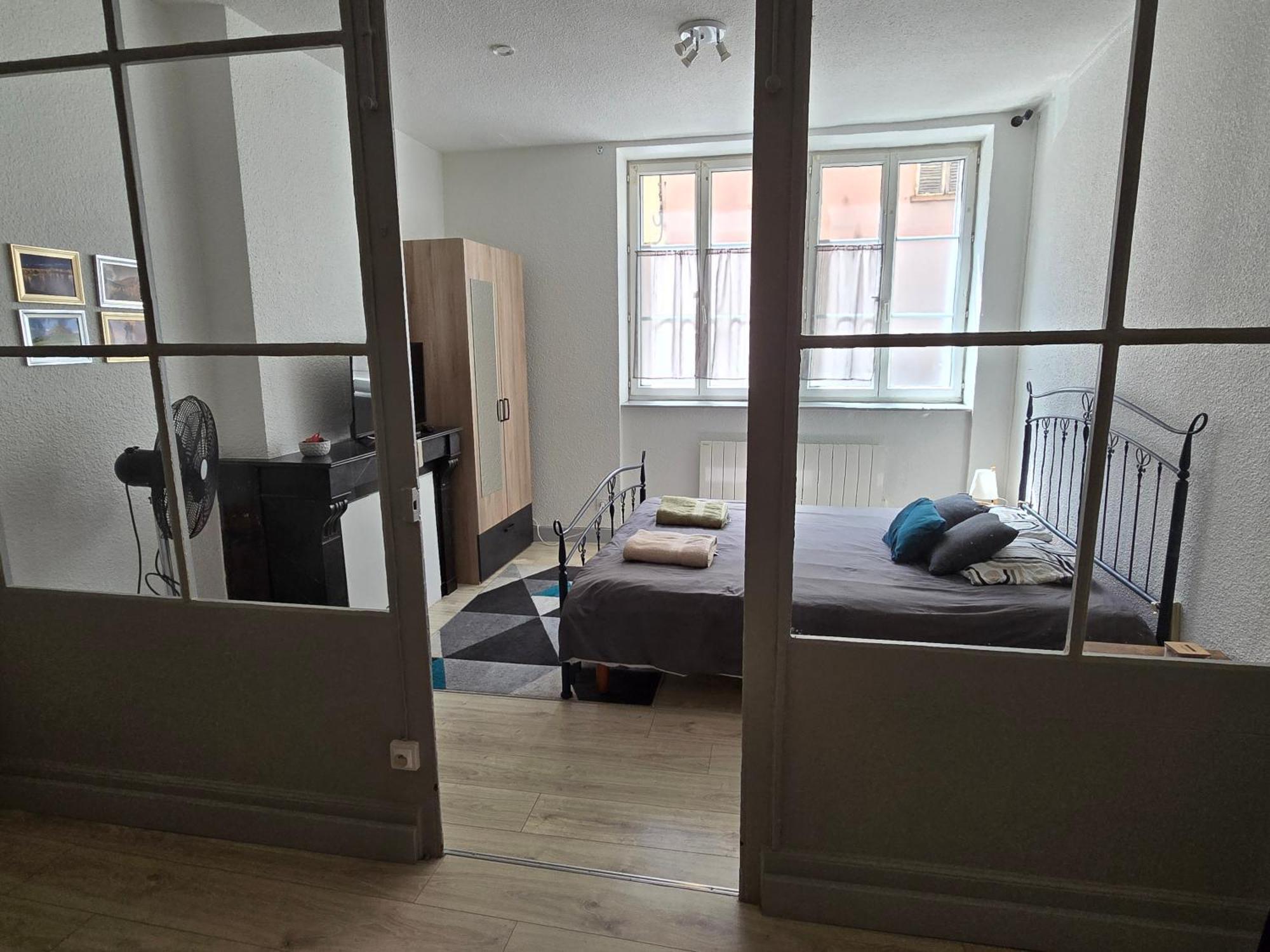 Appartement Au Calme Idealement Place A Macon. Екстер'єр фото